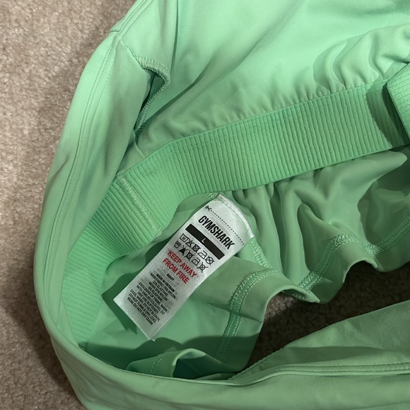 NEW LISTING ✨ Gymshark Green Supported Halter Top - Picture 3 of 3